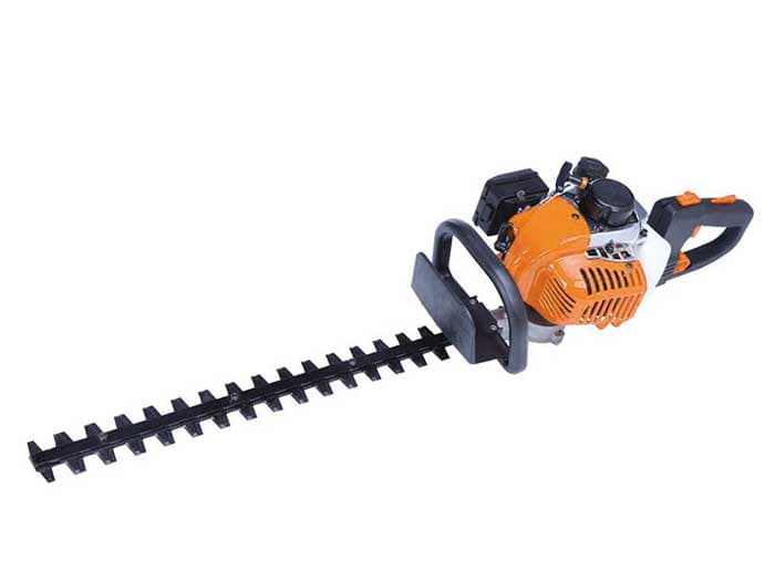 Motorni trimer za živu ogradu Womax W-BHC 650